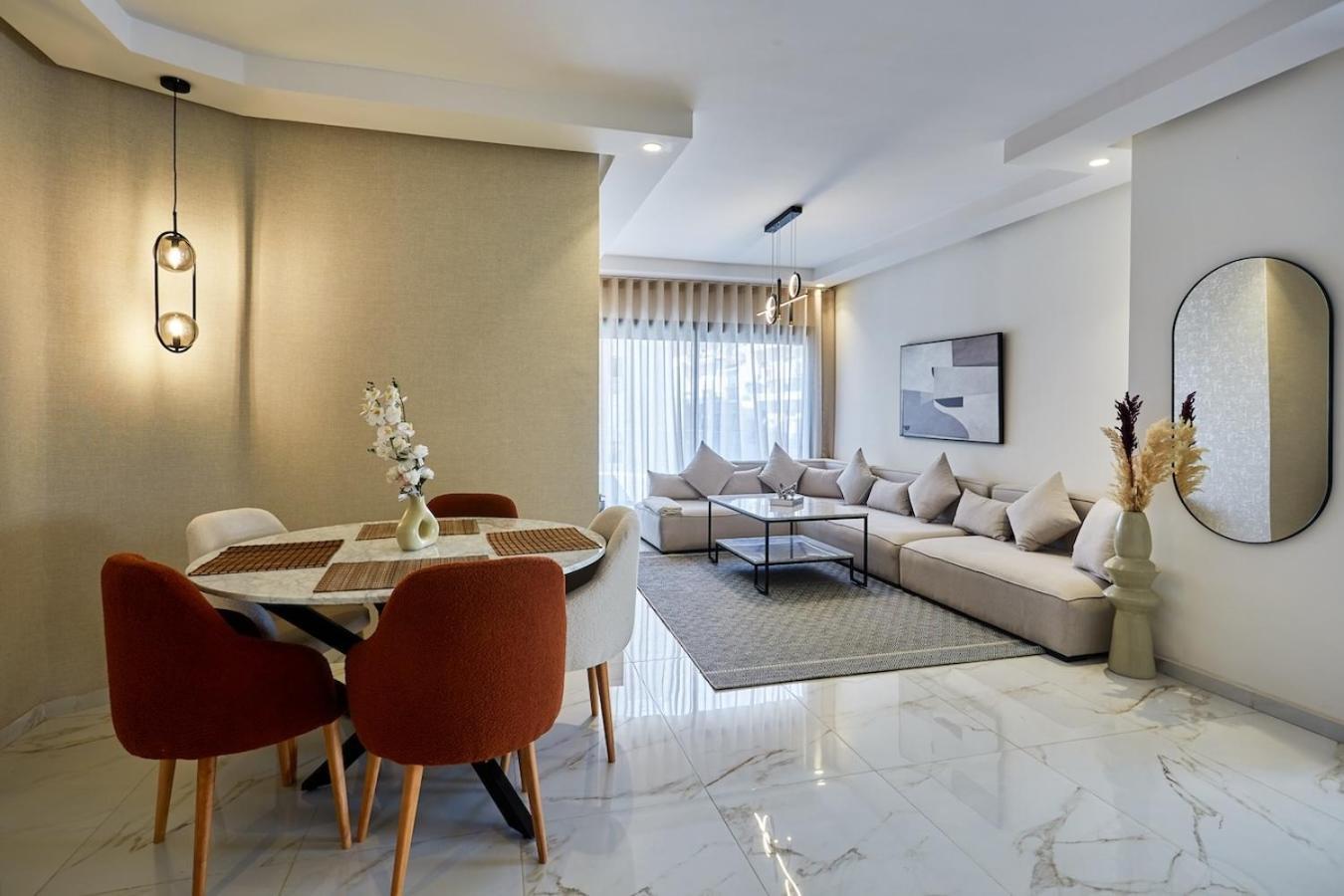 Your Home Away From Home 2 Bed Flat With Parking Казабланка Екстериор снимка